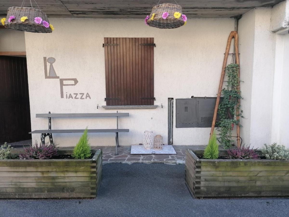 הוילה Zone Casa Vacanze 'La Piazza' מראה חיצוני תמונה