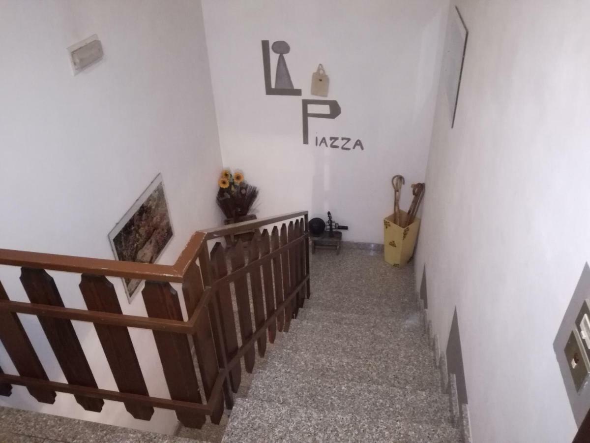הוילה Zone Casa Vacanze 'La Piazza' מראה חיצוני תמונה